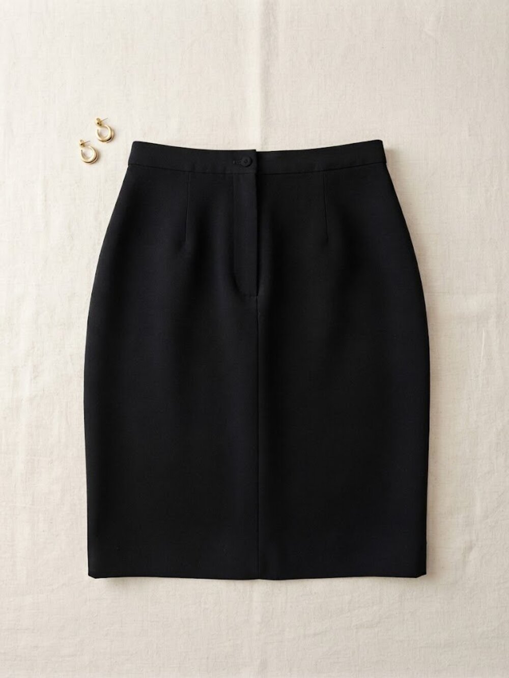 Classic Black High-Waisted Pencil Skirt Size Small Office Workwear Midi Skirt